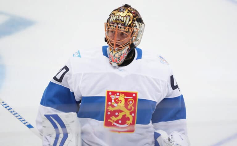 Todellinen jättiyllätys - Stanley Cup-voittaja Tuukka Raskille uusi työ Todellinen jättiyllätys – Stanley Cup-voittaja Tuukka Raskille uusi työ