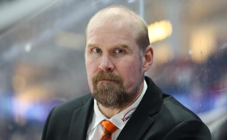 Sami Helenius vihjaa – Jokipojat ehkä Liigaan Sami Helenius vihjaa – Jokipojat ehkä Liigaan