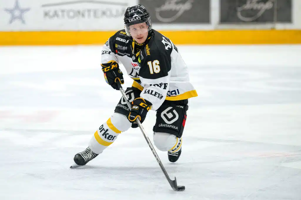 Oulun Kärpiltä karmaiseva tiedote