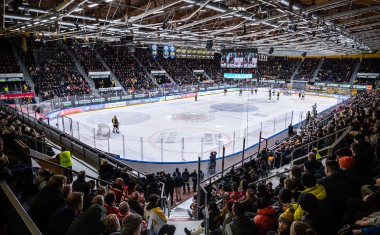 Oulun Kärpille armotonta irvailua – ”Onko Kimmo soittanut Samille Lahteen?” Oulun Kärpille armotonta irvailua – ”Onko Kimmo soittanut Samille Lahteen?”