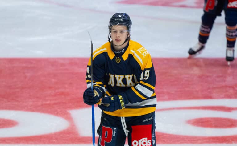 Lukon hyökkääjälupaus rapakon taakse – ”Paras paikka kehittyä pelaajana”