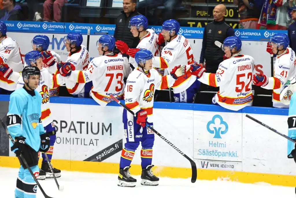 Jokerit esitti kovan nousun SM-liigajoukkuetta vastaan