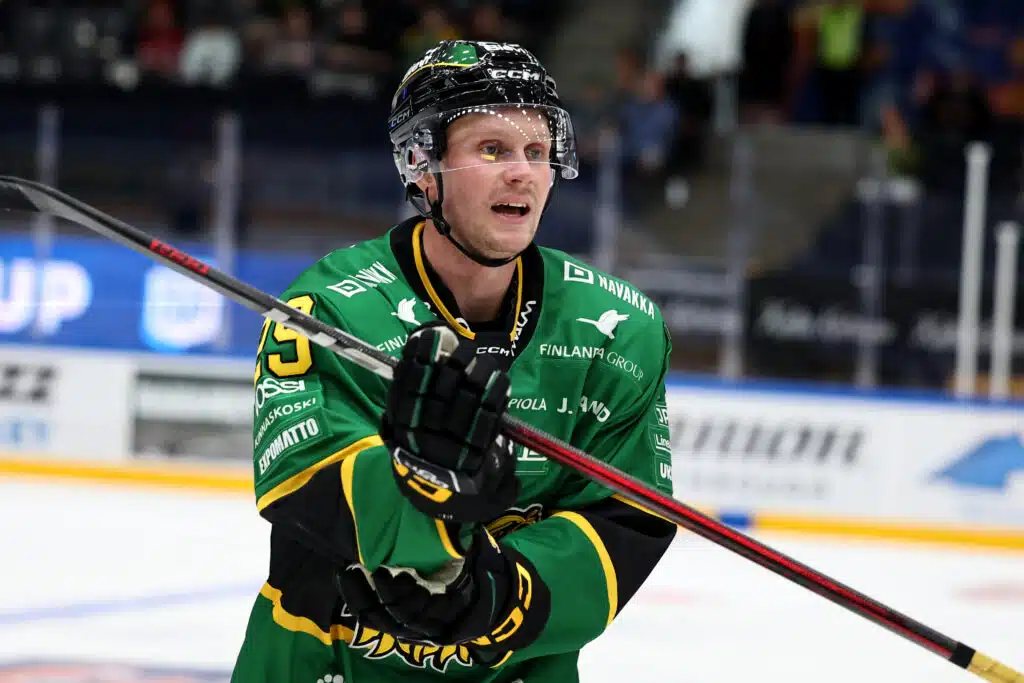 Ilvekselle jättimäinen sopimus – ruotsalaistähti jatkaa pitkään Liigassa