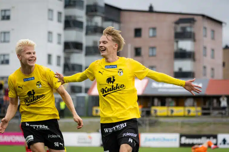 Yksi reissu Lontooseen ja matkalla pankkiin naurattaa? Asiantuntijalta suoraa puhetta KuPSista