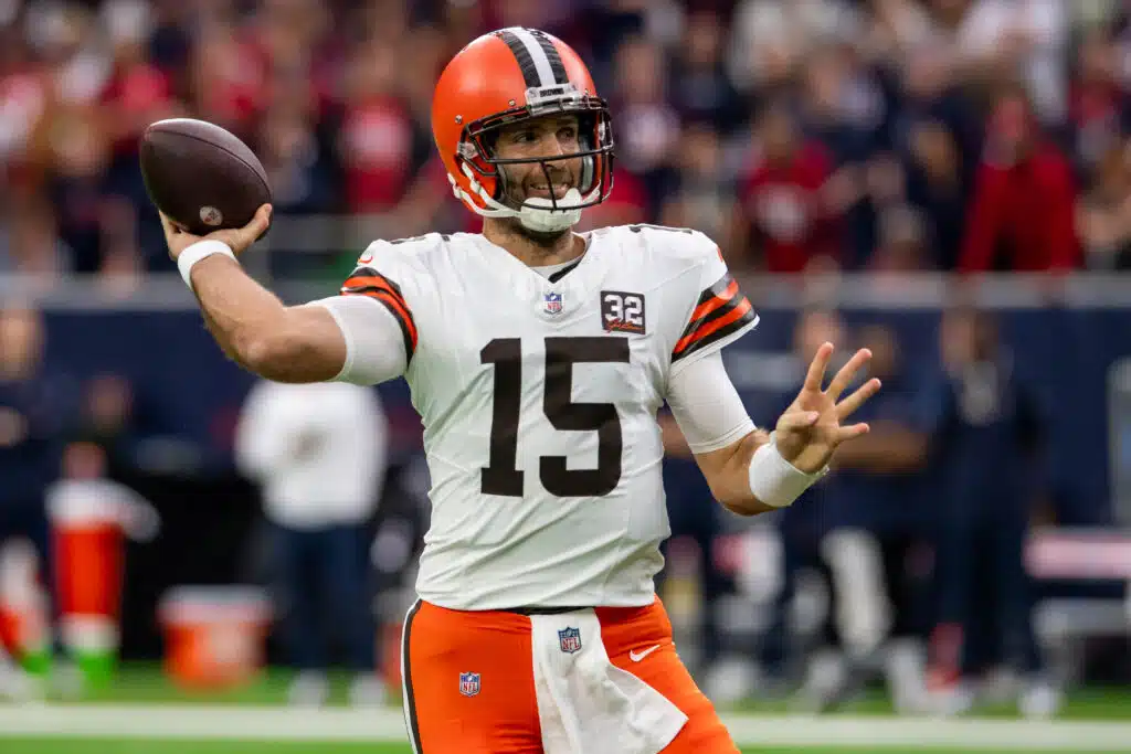 Kova arvio pelinrakentajaa vaihtaneesta NFL-seurasta: "Voi olla jopa kymmenen voiton joukkue" Kova arvio pelinrakentajaa vaihtaneesta NFL-seurasta: ”Voi olla jopa kymmenen voiton joukkue”