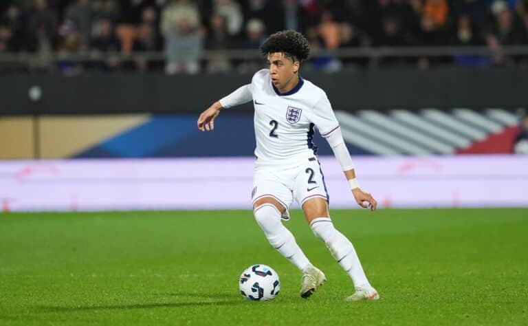 Manchester Cityssä tyhjennysmyynti edessä tammikuussa - jopa neljä pelaajaa lähtökuopissa Manchester Cityssä tyhjennysmyynti edessä tammikuussa – jopa neljä pelaajaa lähtökuopissa