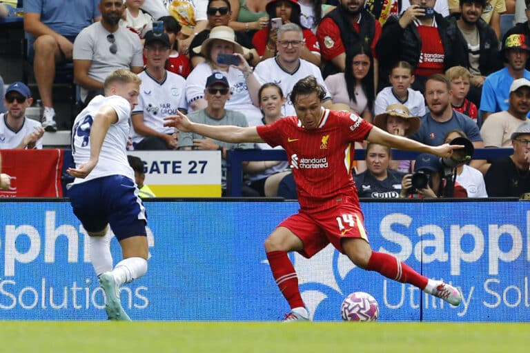Arne Slot teki Liverpoolissa rajun ratkaisun