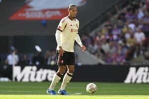 Liverpool-kapteenilta selvä viesti joukkuetoverilleen: ”Haluan hänen jäävän”