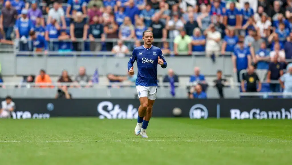 Valioliiga-sensaation sopimustilanne puhuttaa jo