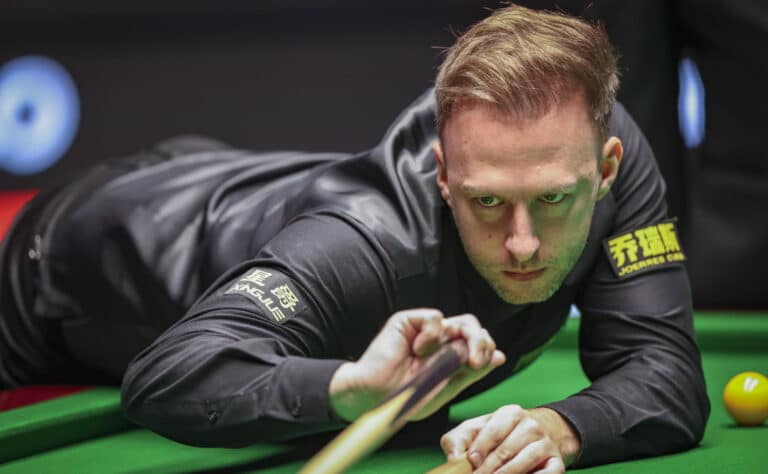 Judd Trump peruspelillä selvään voittoon Kiinassa Judd Trump peruspelillä selvään voittoon Kiinassa