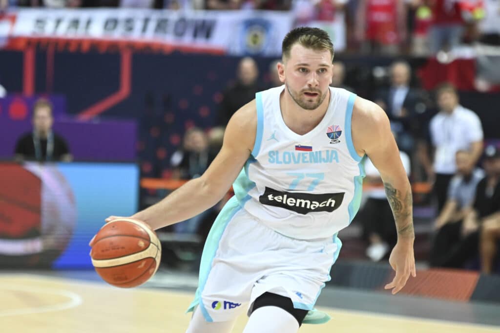 Luka Doncic teki rankan valinnan – "Toivottavasti tämä päättyy pian" Luka Doncic teki rankan valinnan – ”Toivottavasti tämä päättyy pian”