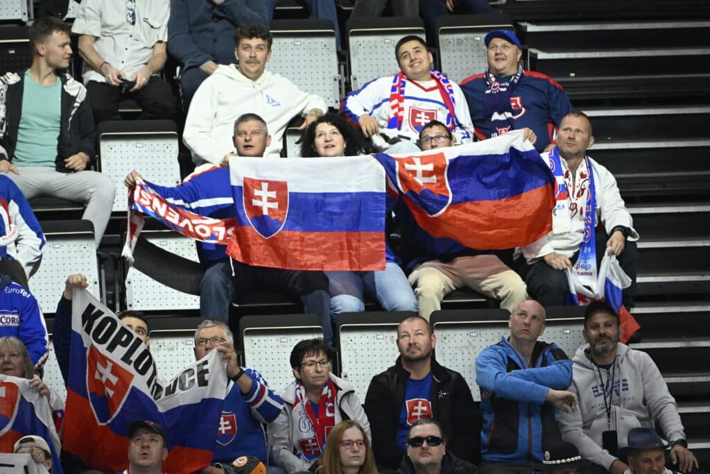 Shokeeraava uutinen alle 20-vuotiaiden jääkiekon MM-kisoista – katsomot tyhjinä