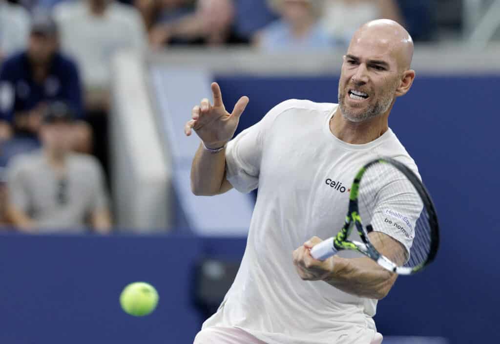 Tenniksen ranskalaissensaatio humoristisena voitostaan: ”Eka kerta, kun voitin matsin ollessani vessassa”