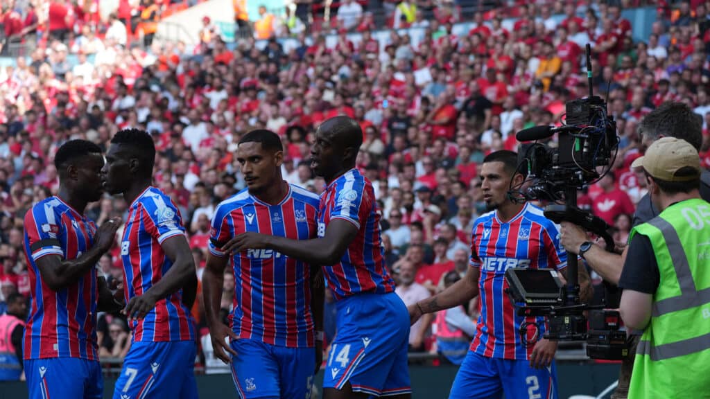 Valioliigassa hämmentävä putki – yllättäjän menestyksen taustoista selkeä arvio Valioliigassa hämmentävä putki – yllättäjän menestyksen taustoista selkeä arvio