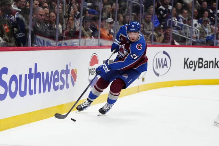 NHL-tähti vaihtaa taalakaukalot frangeihin