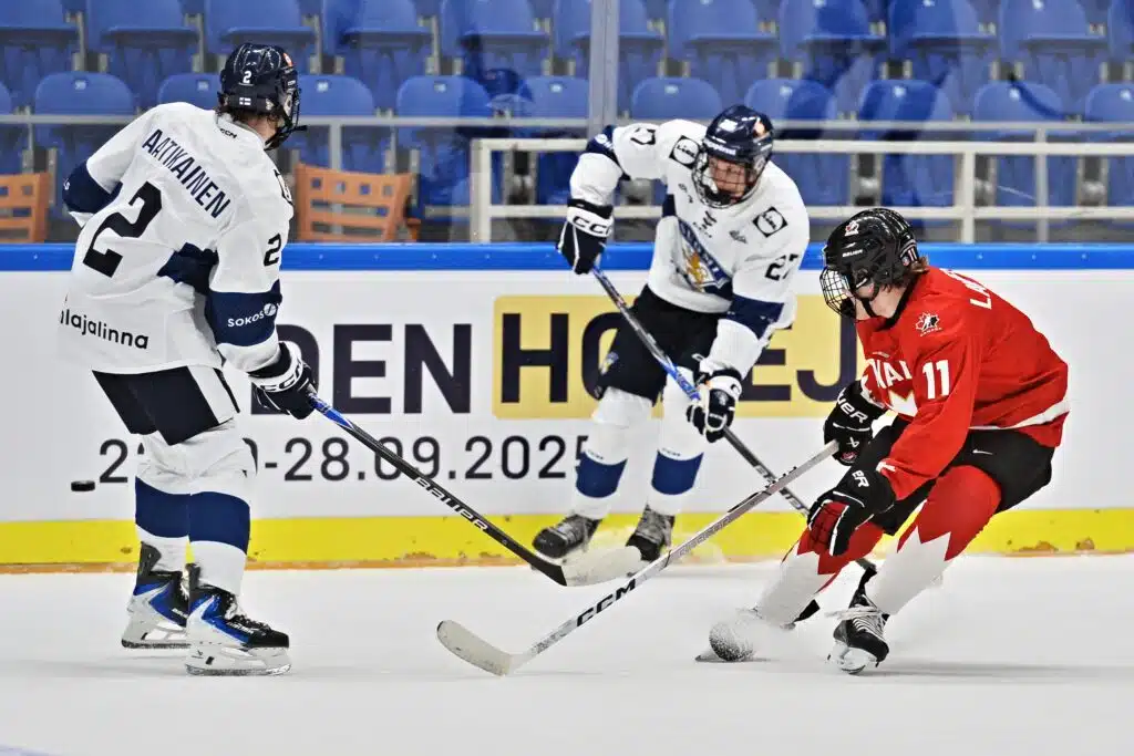 Jättisiirto – hurjalla tavalla esiintynyt Pikkuleijonien tähti jättää Liigan