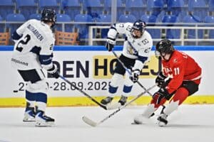 Suomalaislupaus sopimusriidassa Liiga-seuran kanssa – pelaajayhdistys syyttää Jääkiekkoliittoa kiusaamisesta