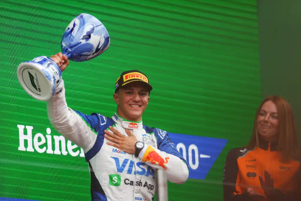 Max Verstappenin uudesta tallikaverista ei ole enää epäselvyyttä – tämä kuski järjesti sensaation