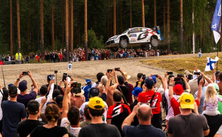 Eiköhän se ollut siinä: Kalle Rovanperä näytti kaapin paikan Suomen MM-rallissa (ek17)