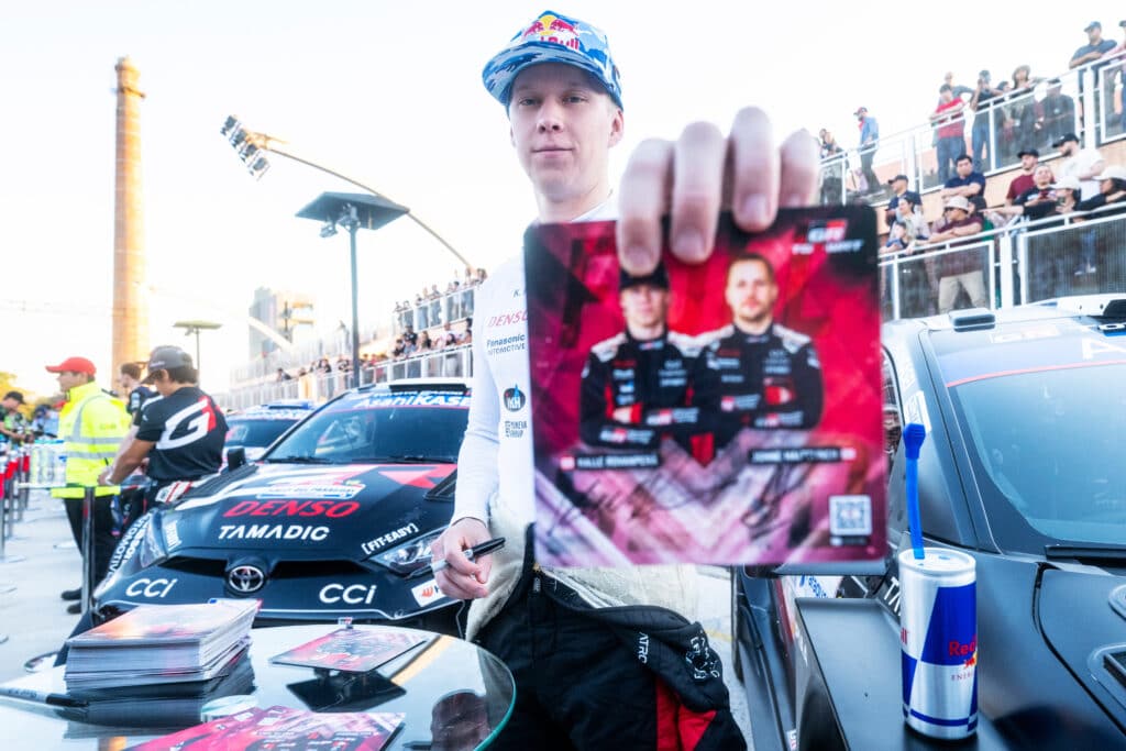 Kalle Rovanperä nousi kärkeen – rajua draamaa Paraguayn MM-rallissa (ek7)