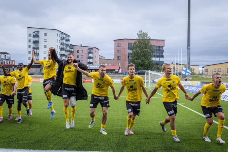 Veikkausliigan mestaruustaistelussa nähtiin jälleen dramaattinen käänne
