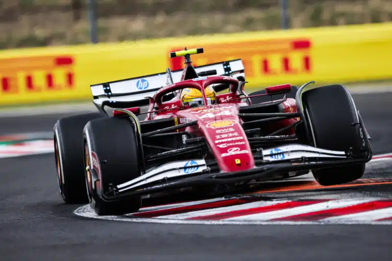 Ex-pomolta tyly piikki Ferrarille futismatsissa