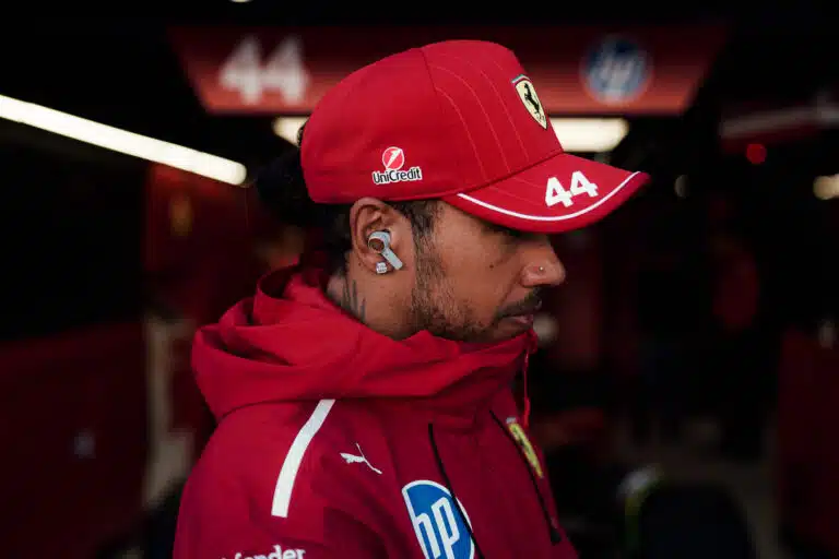 Lewis Hamiltonilta vaaditaan ryhtiä