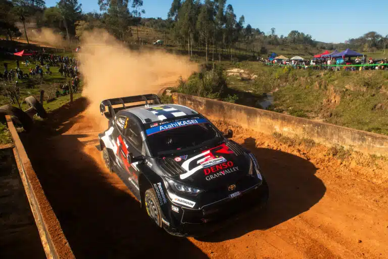 Suomalaiskuski romahti MM-rallissa – ”Ei mitään hajua”