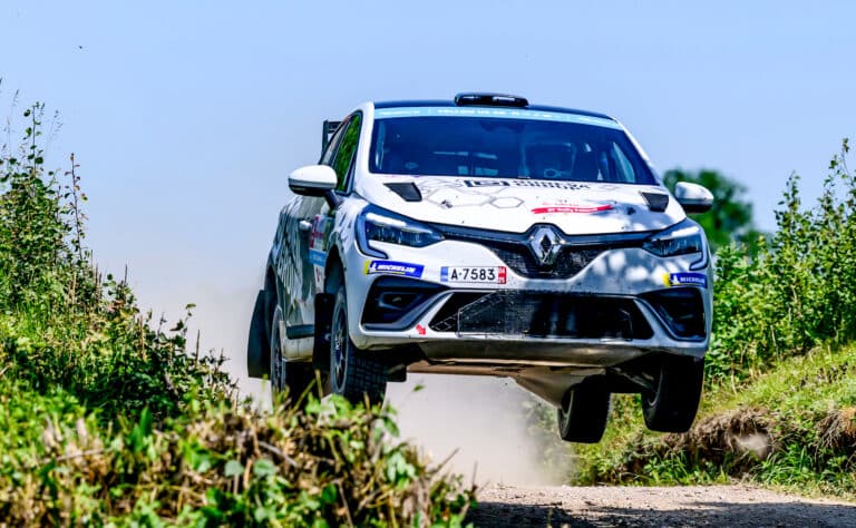 Rallikuskilta suorat sanat fanien sekoilusta Suomen MM-rallissa – maalissa odotti iljettävä näky