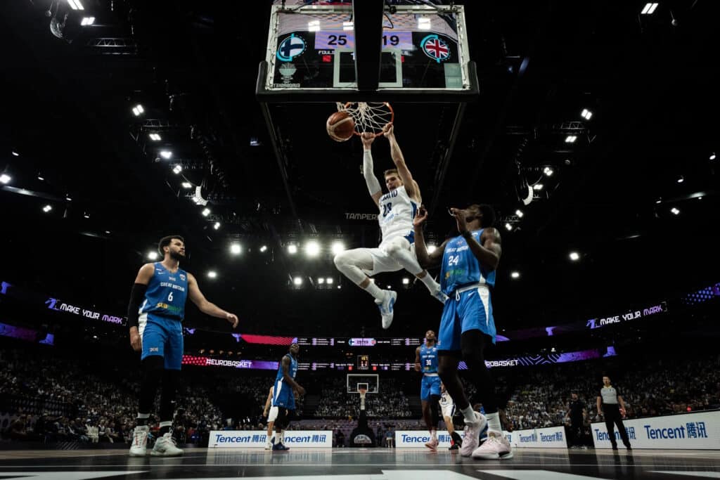 Tällainen oli Lauri Markkasen toimistopäivä