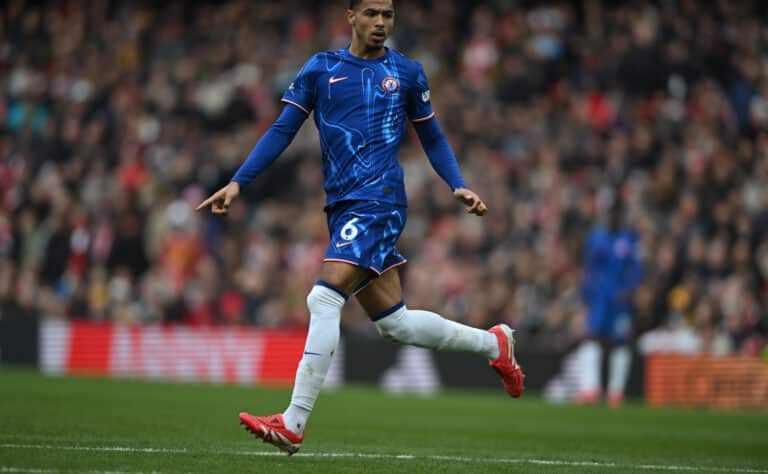 Chelsealle paha takaisku – tähtipuolustaja loukkaantui