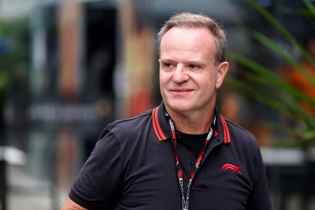 53-vuotias F1-legenda Rubens Barrichello pääsi juhlimaan mestaruutta 53-vuotias F1-legenda Rubens Barrichello pääsi juhlimaan mestaruutta