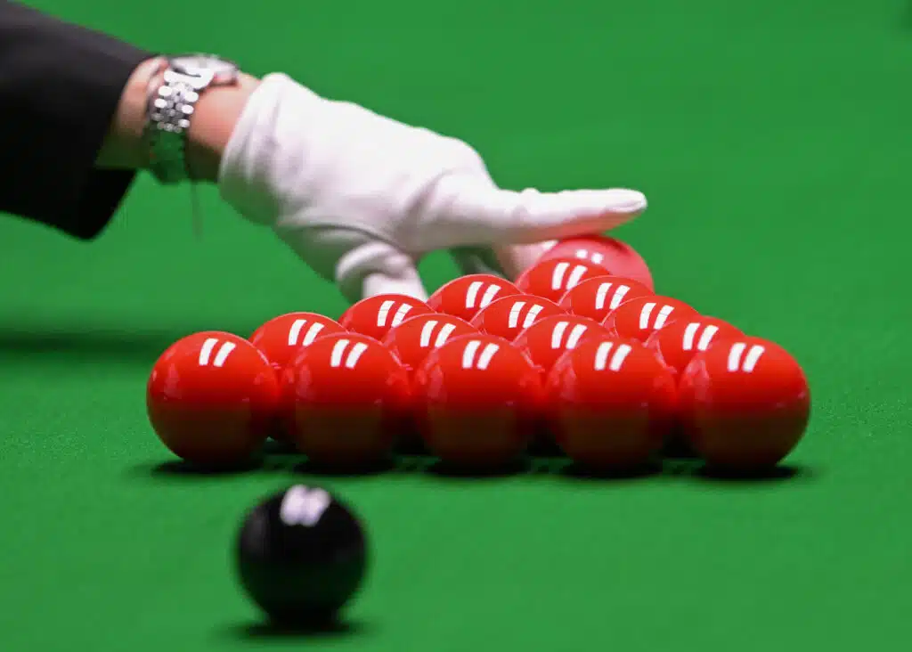 Katso video: Snookerissa ällistyttävää historiaa
