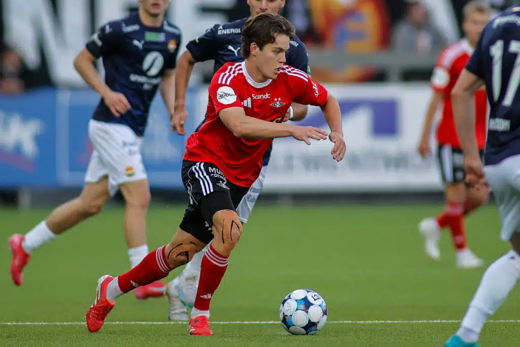 Manchester City lainasi superlupauksensa Championshipiin