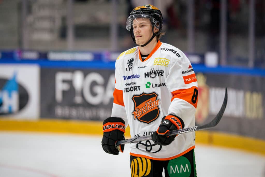 Suomalaiskiekkoilijoille hyviä uutisia rapakon takana – nelikko taas yhdessä