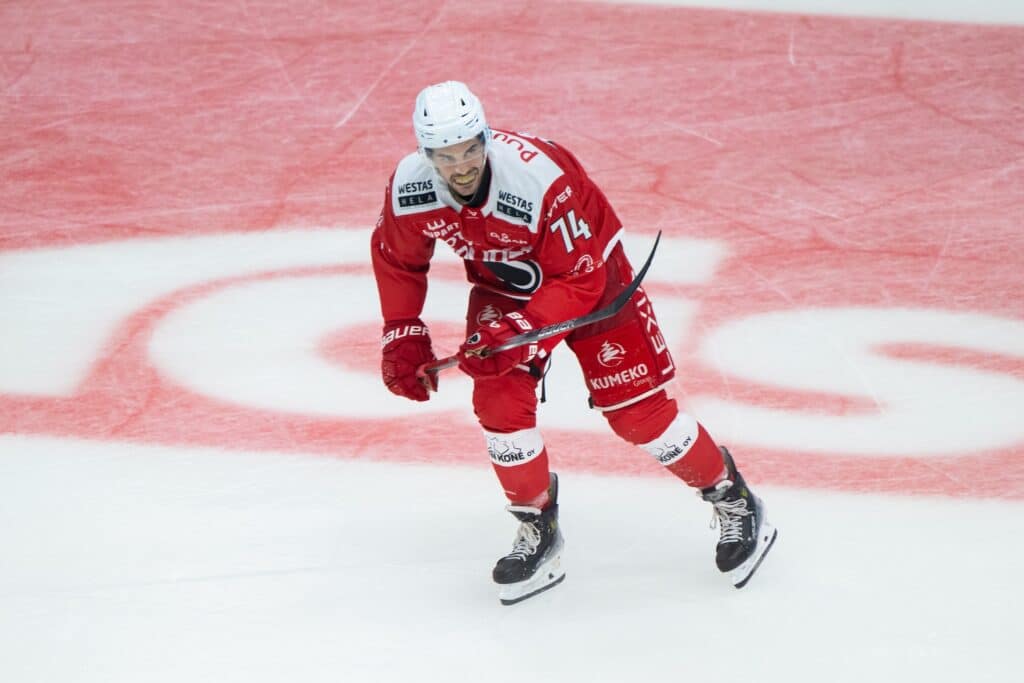 Leijonista tuttu nimi iski SM-liigakauden ensimmäisen maalin