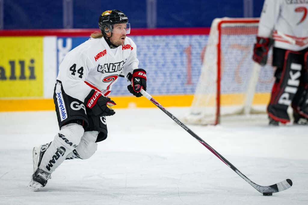 Jyväskylässä jääfarssi – Liiga-ottelu oli vaarassa siirtyä