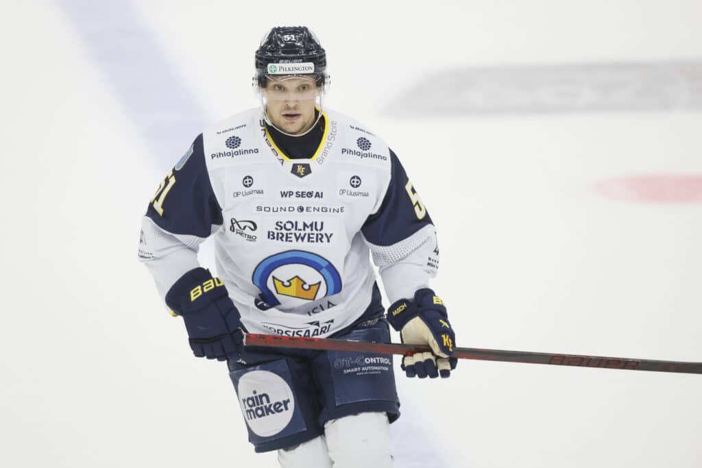 Kiekko-Espoolle arvokkaat pisteet – tämä kummastutti Turun perjantaissa