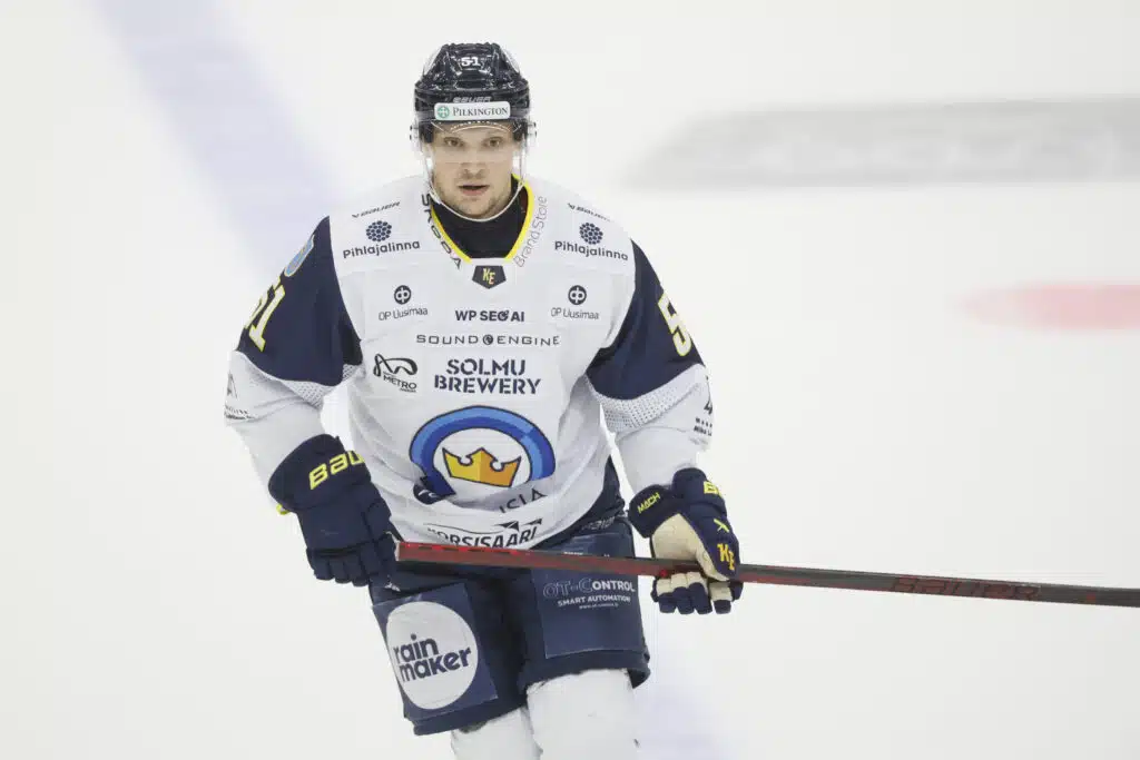 Kiekko-Espoolle arvokkaat pisteet – tämä kummastutti Turun perjantaissa
