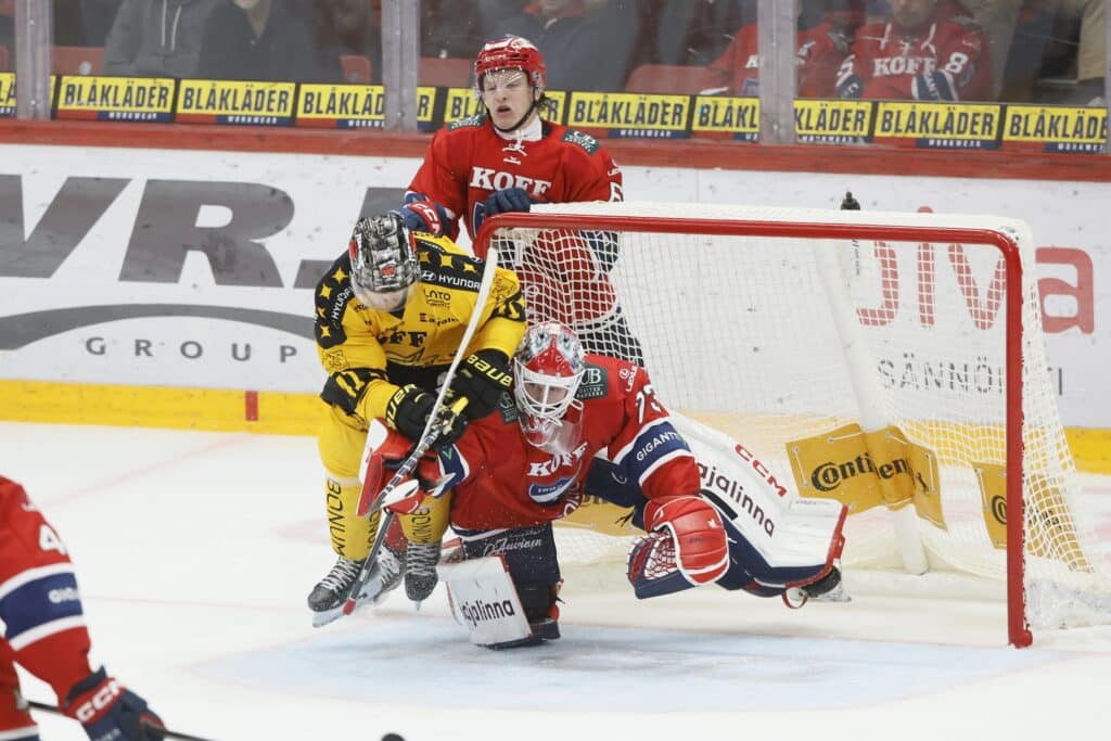 Raimo Helmisen SaiPa pudotti Olli Jokisen HIFK:n SM-liigan jumboksi