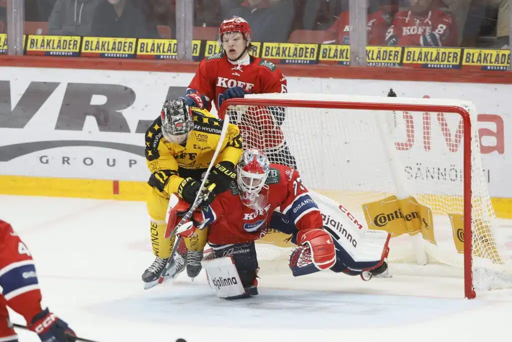 Raimo Helmisen SaiPa pudotti Olli Jokisen HIFK:n SM-liigan jumboksi
