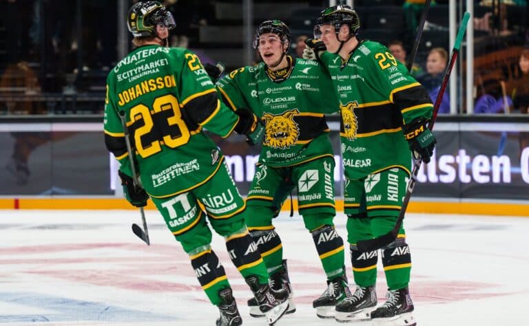 Ilveksen voittoputkelle jatkoa – kärjessä todella tiivis tunnelma