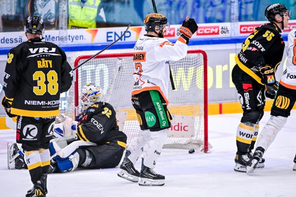 Surkeaa, Oulun Kärpät!