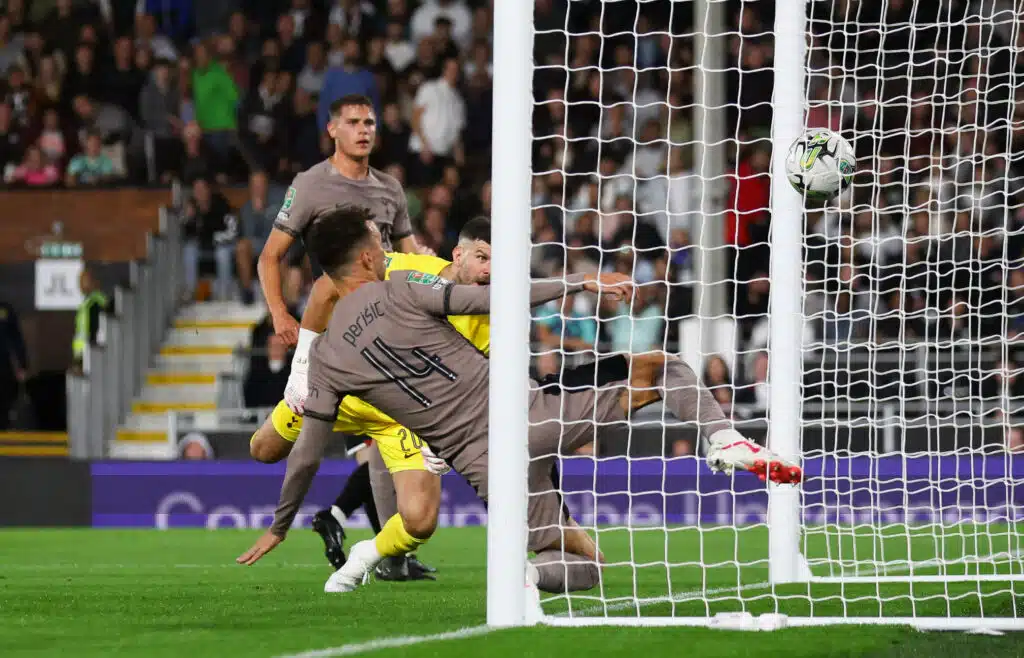 Entinen Englannin maajoukkuepelaaja tekee shokkipaluun Valioliigaan 37-vuotiaana