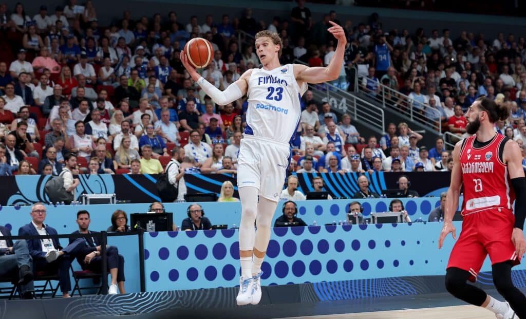 Jättisensaatio on valmis – Susijengi rynnisti Lauri Markkasen johdalla mitalipeleihin!