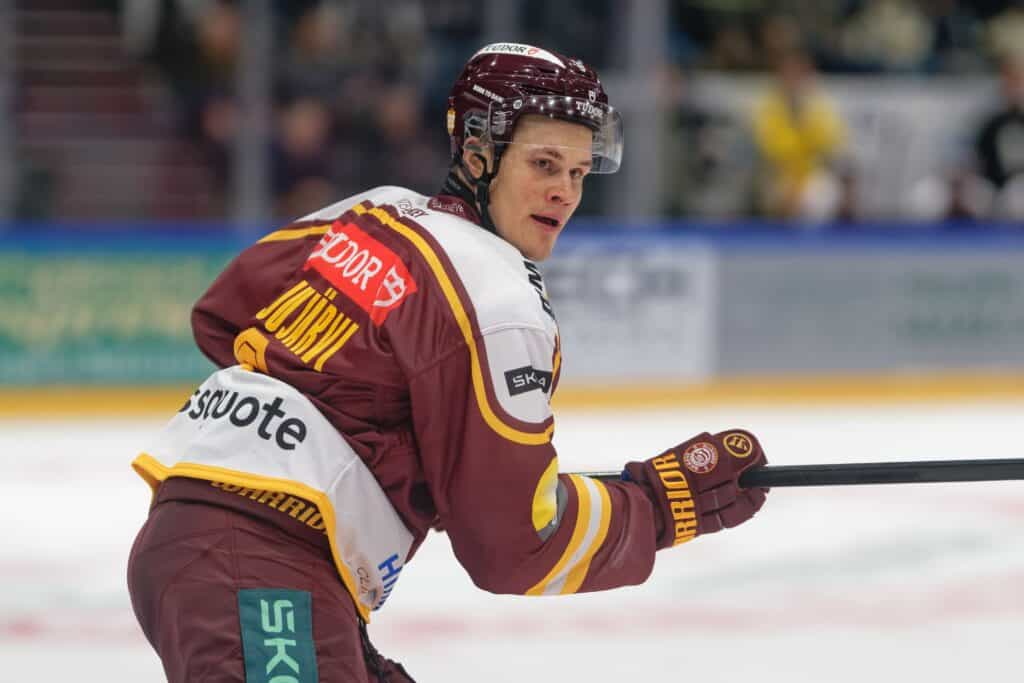 Jesse Puljujärvi selätti surkeutensa