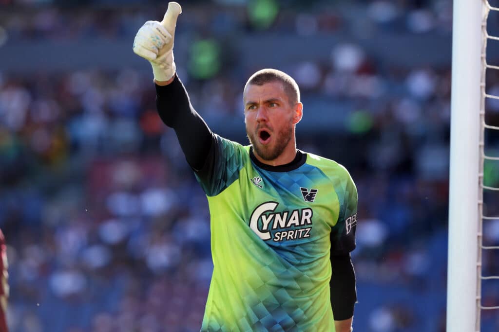 Kaatuuko Huuhkajat Lukas Hradeckyn poissaoloon? – näin kommentoi Huuhkajien ex-vahti