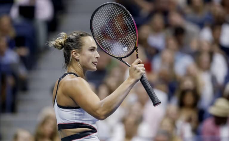 Valkovenäläiskaunotar jatkoi hurjassa lyönnissä Valkovenäläiskaunotar jatkoi hurjassa lyönnissä