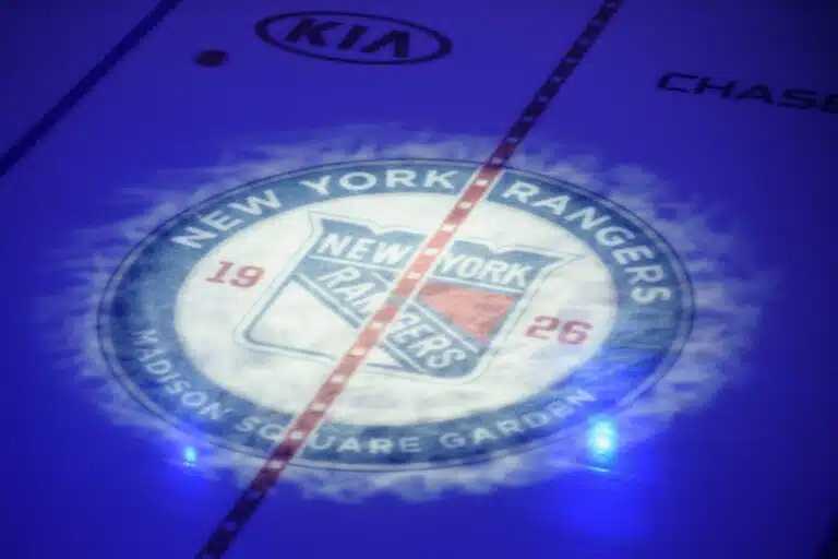 Entinen NHL-pelaaja kritisoi voimakkaasti pridea – toimittajalta jäätävä kuitti