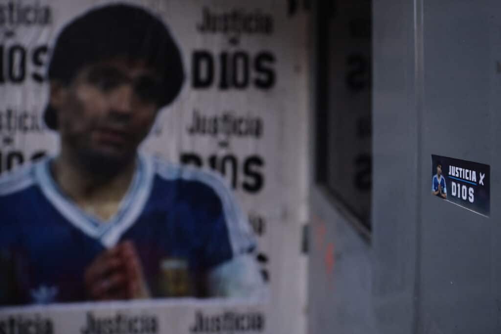 Suomalainen futisselostaja sai pureman Diego Maradonasta